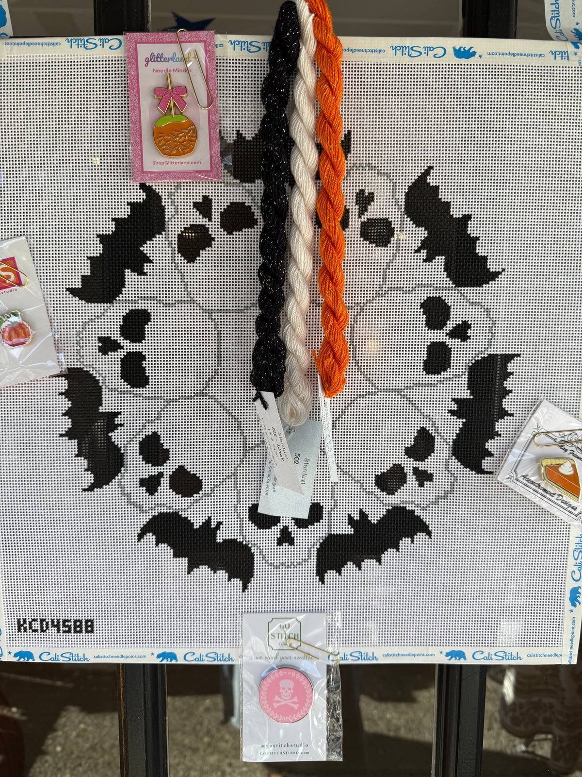 Skull and Bat Halloween Wreath