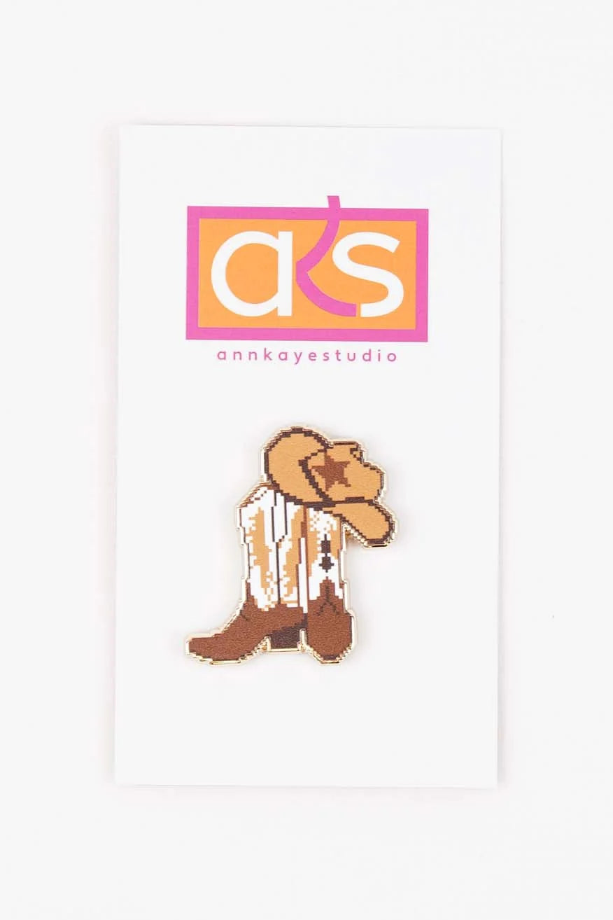 TRUNK - Brown Boots Needle Minder