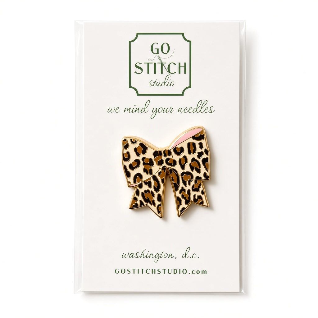 Leopard Bow Brown Needleminder