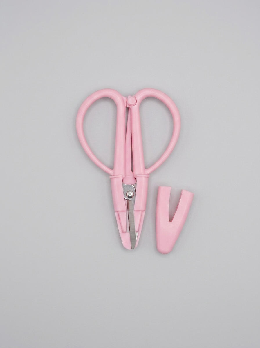 Mini Scissors: Bahamian Pink