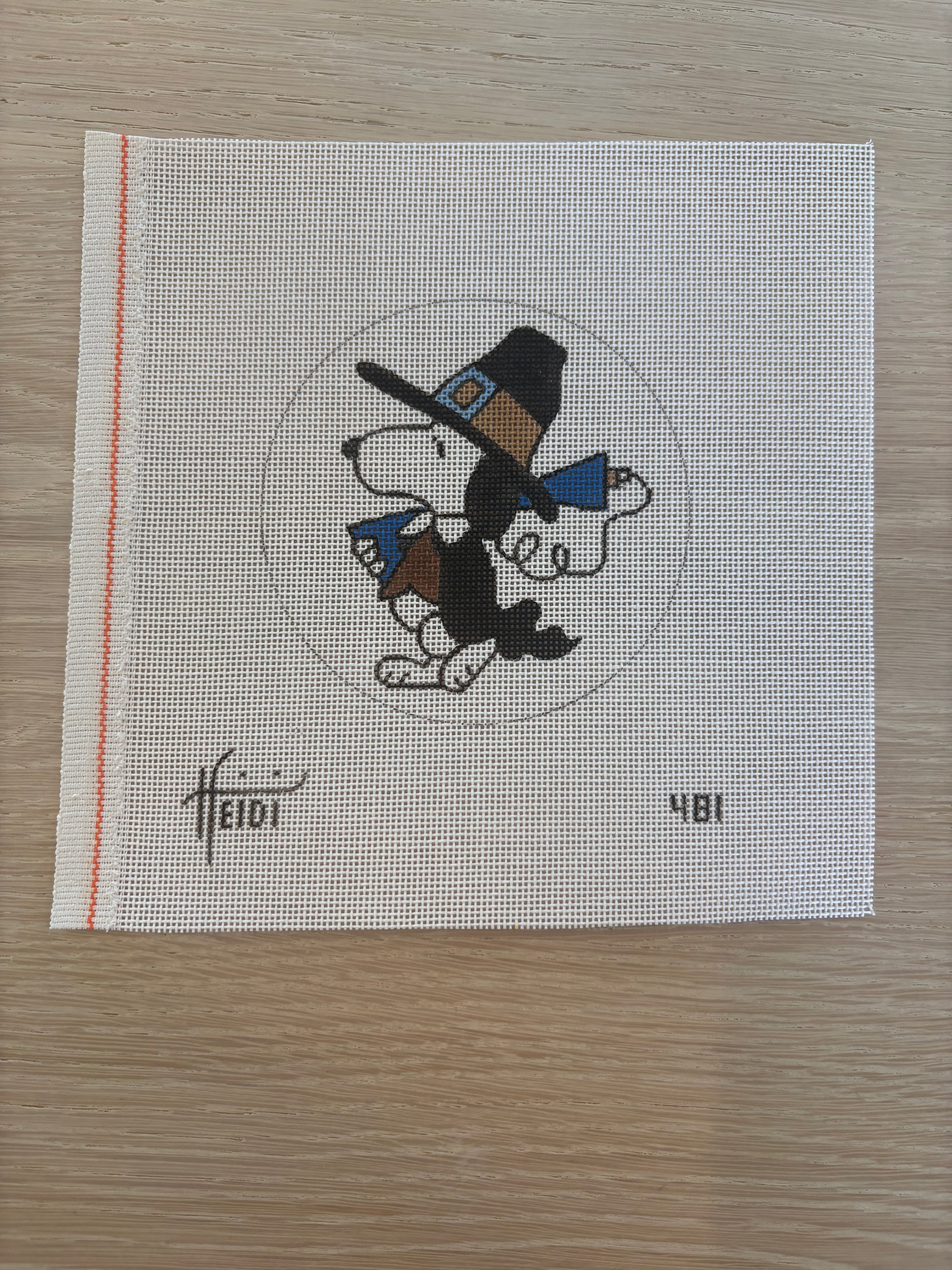 TRUNK SHOW Pilgrim Snoopy Round