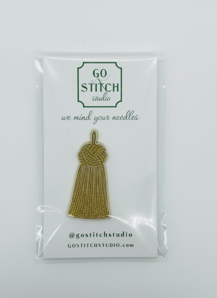 Gold Glitter French Knot Tassel Needleminder